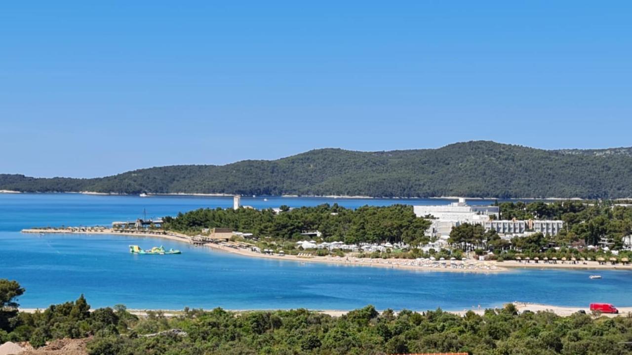 Luka With Balcony, Sea View And Free Parking Sibenik